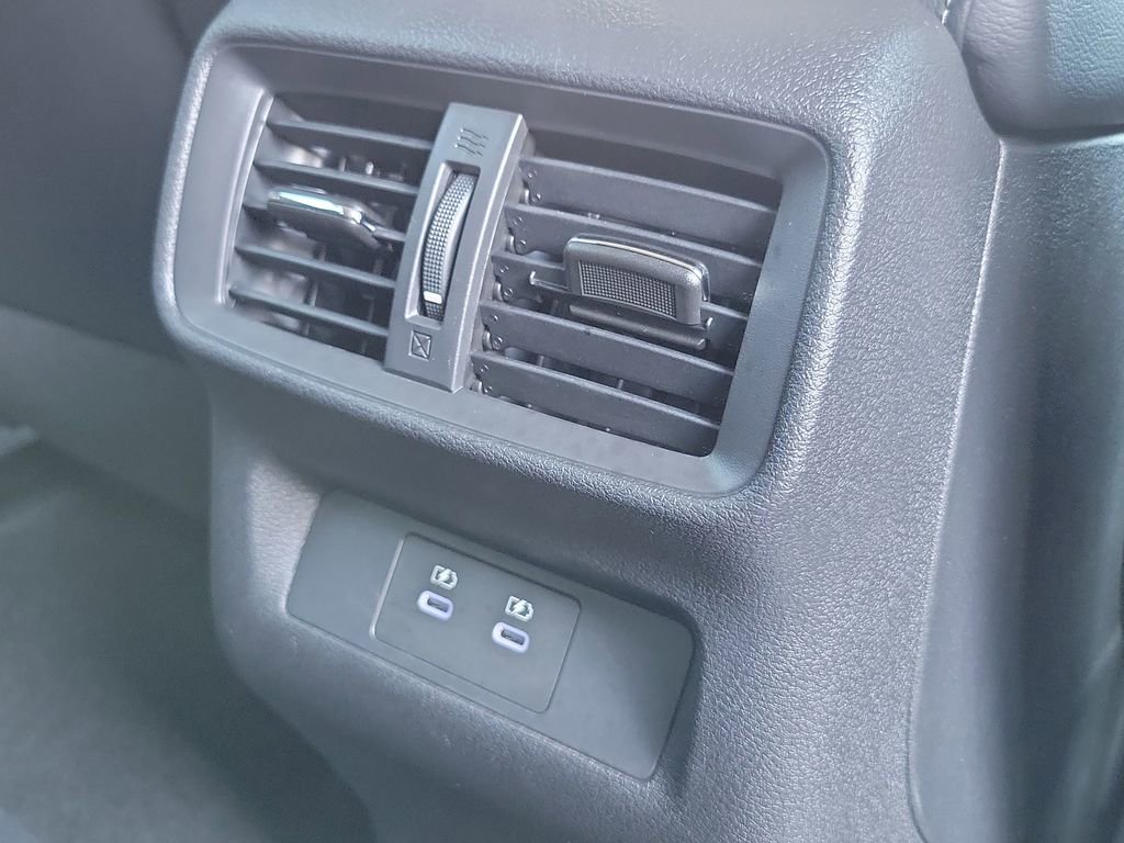 Used 2025 Nissan Murano SV image 22