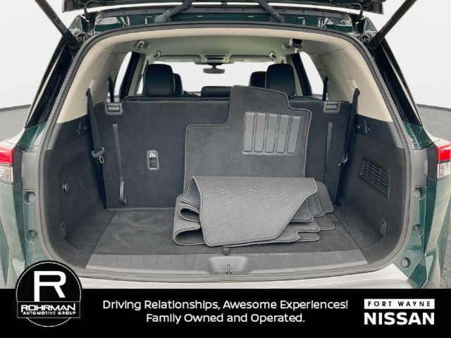 Used 2024 Nissan Pathfinder SL AWD/4WD image 33