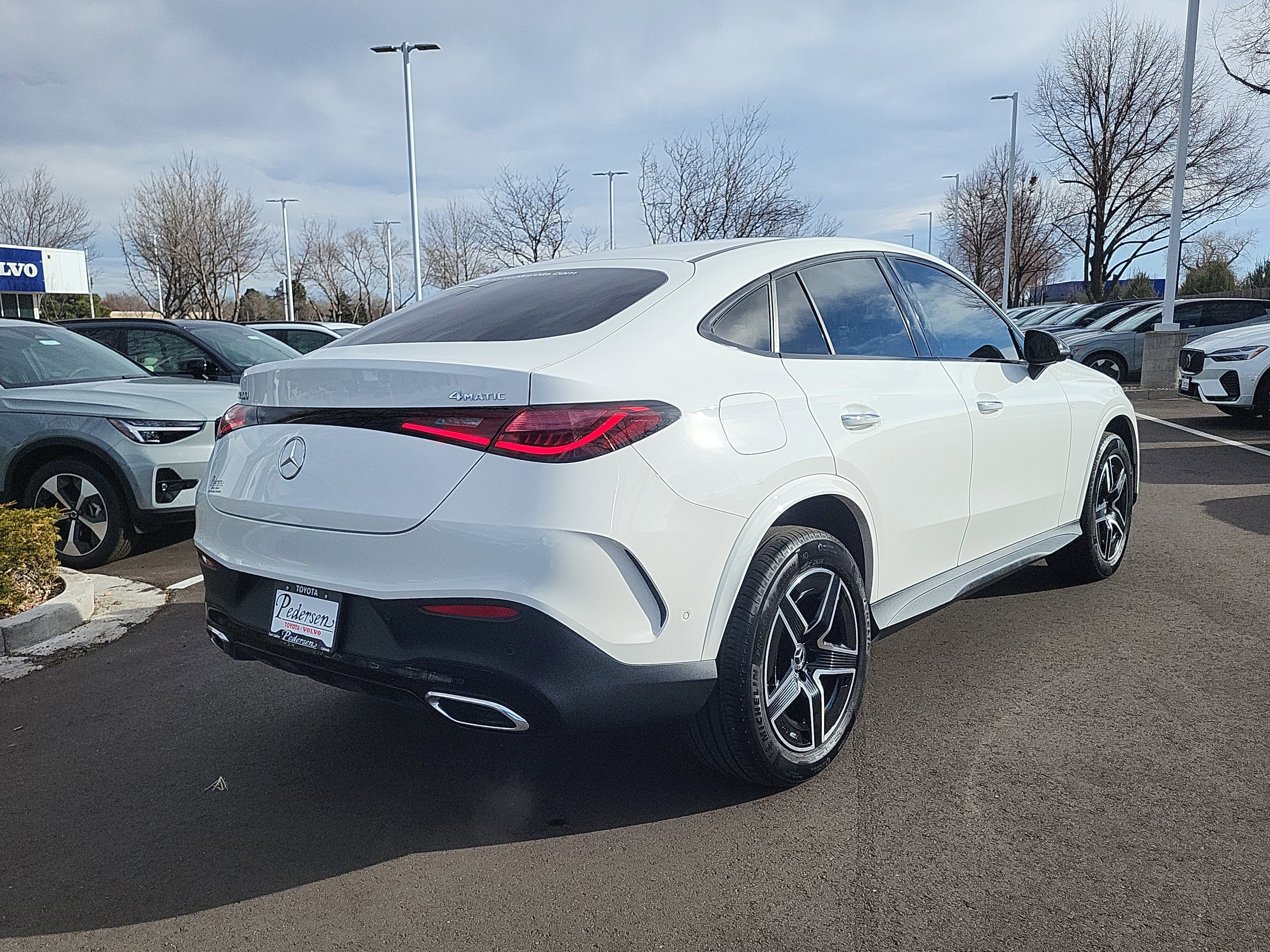 Used 2024 Mercedes-Benz GLC 300 4MATIC image 2
