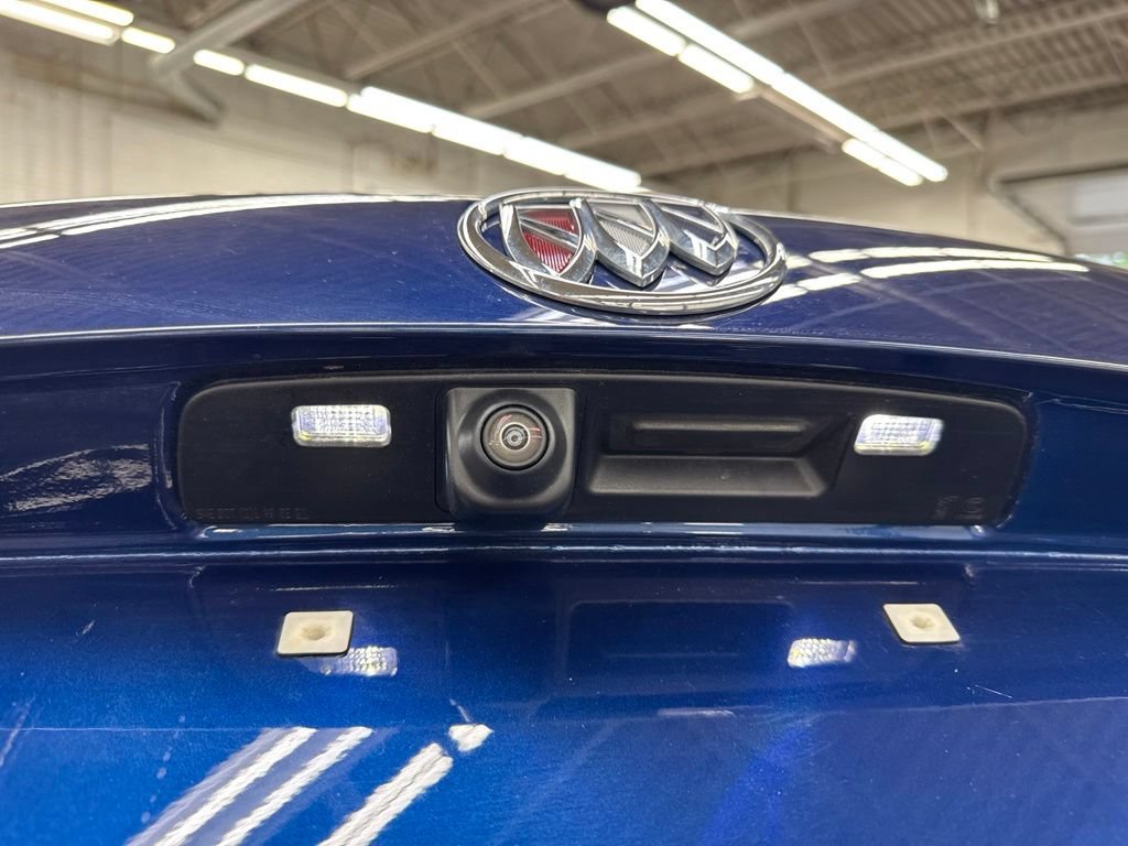 Used 2023 Buick Envision Essence AWD/4WD image 16