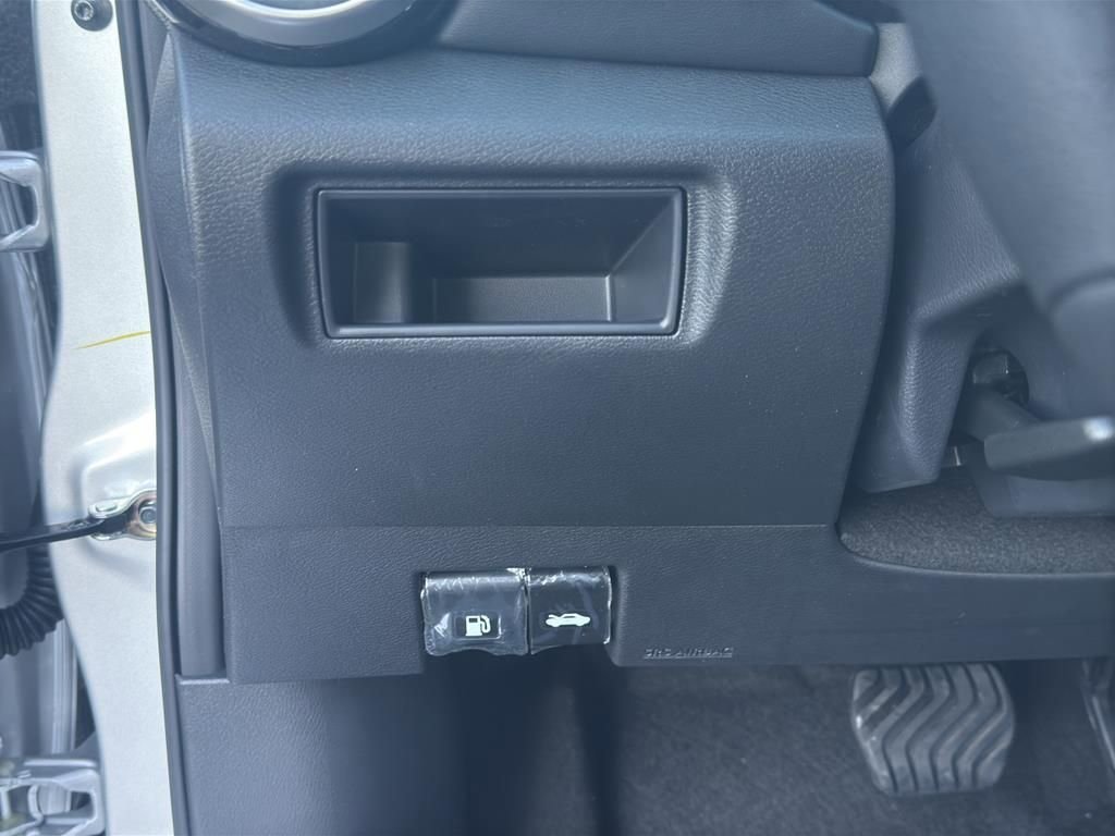 New 2025 Nissan Versa SR image 22