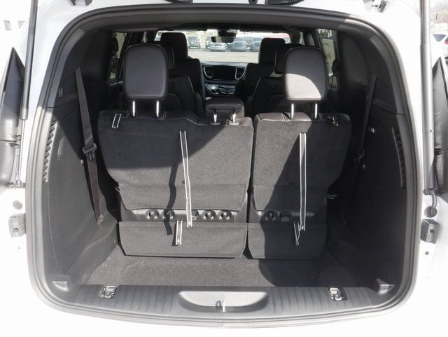 New 2026 Chrysler Voyager LX FWD image 7