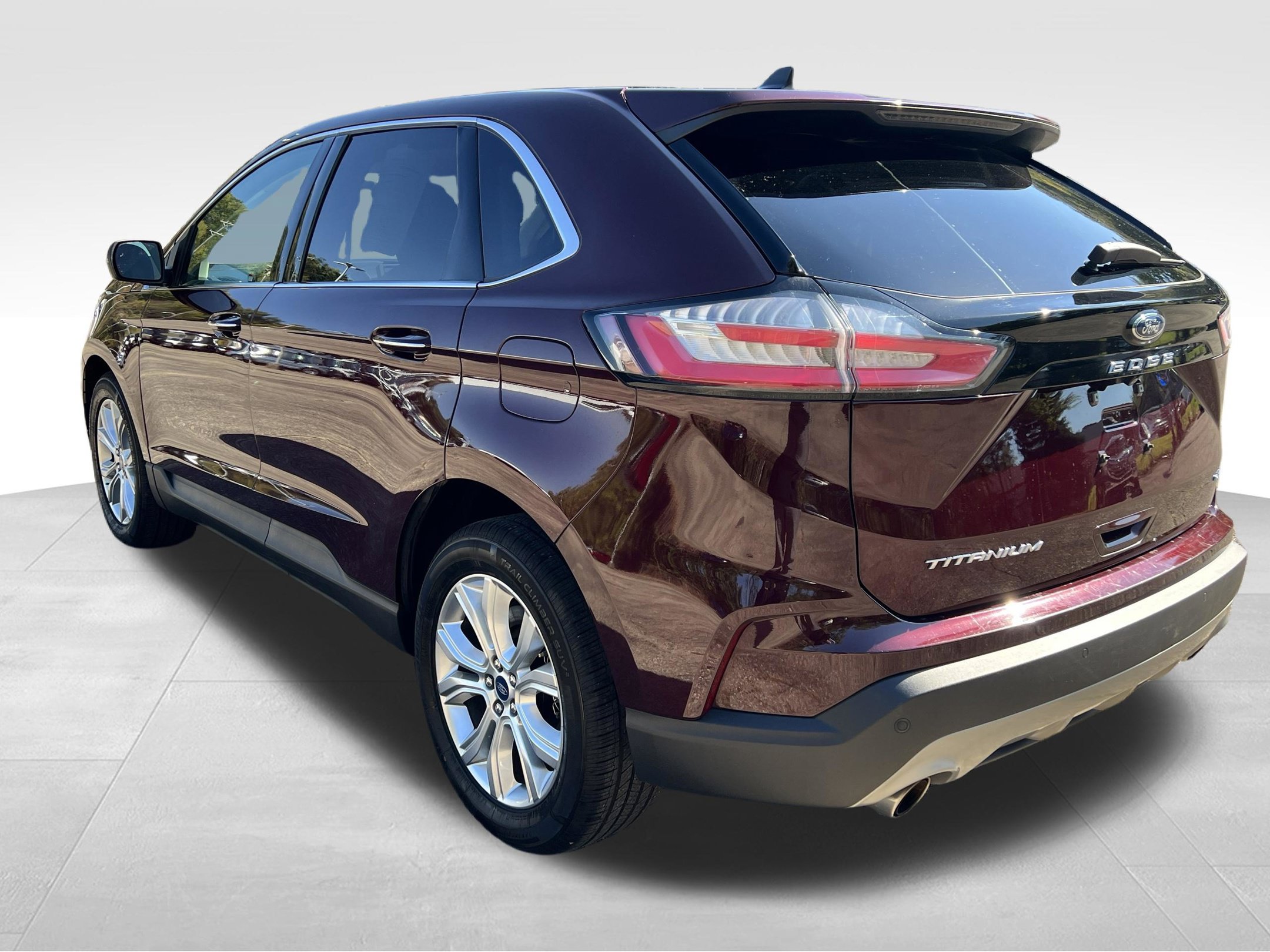 Used 2022 Ford Edge Titanium AWD/4WD image 9