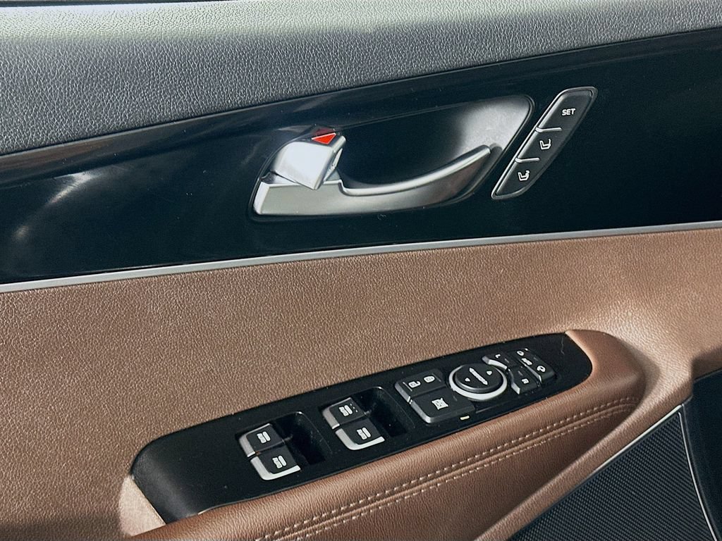 Certified 2019 Kia Sorento SX w/ SX Touring Package FWD image 24