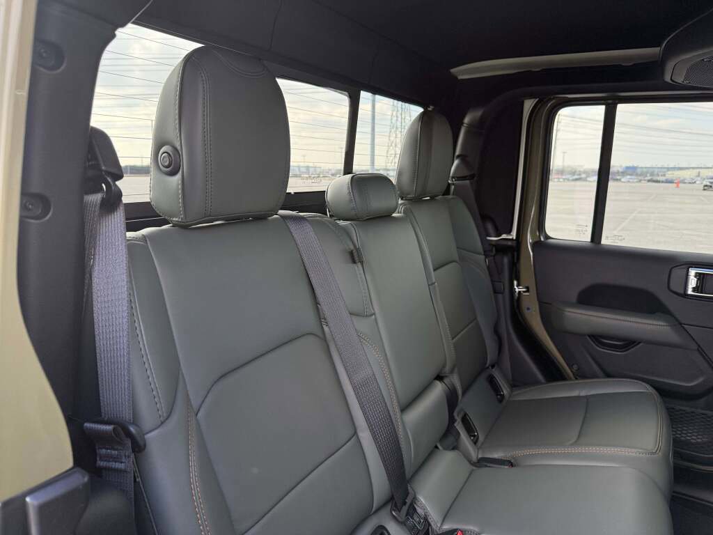 New 2026 Jeep Gladiator Mojave image 26