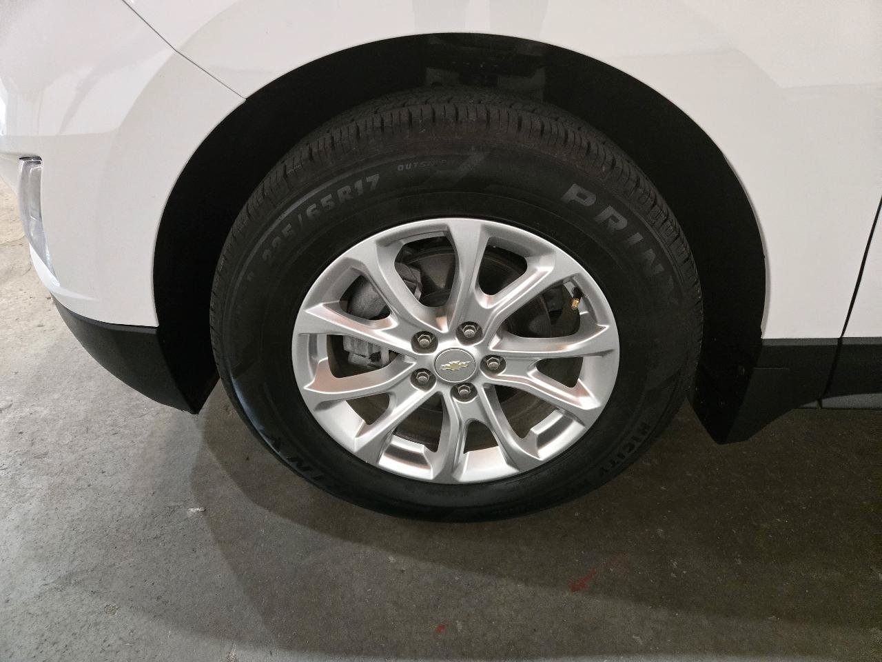 Used 2021 Chevrolet Equinox LS w/ LS Convenience Package FWD image 25