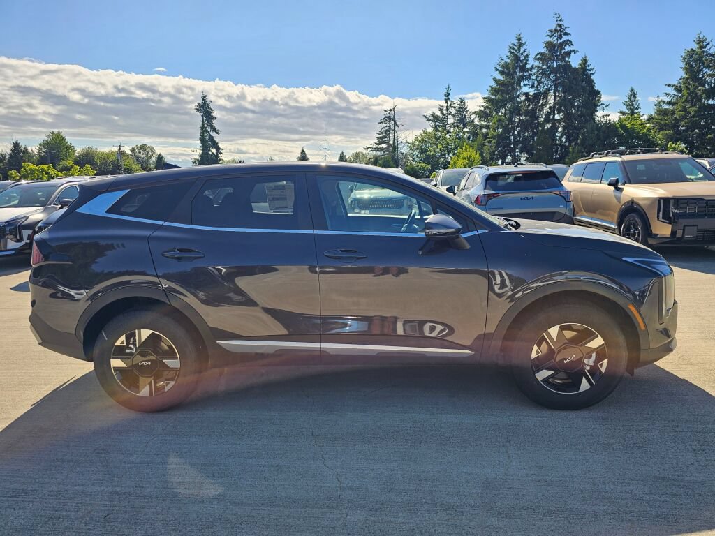 New 2026 Kia Sportage LX w/ LX Convenience Package AWD/4WD image 4
