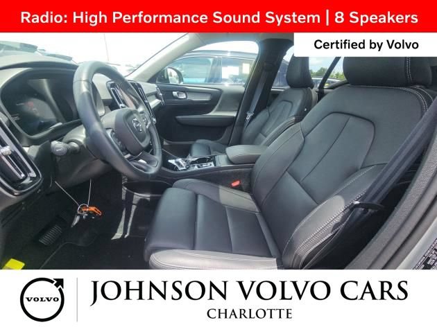 Used 2026 Volvo XC40 B5 Plus AWD/4WD image 4
