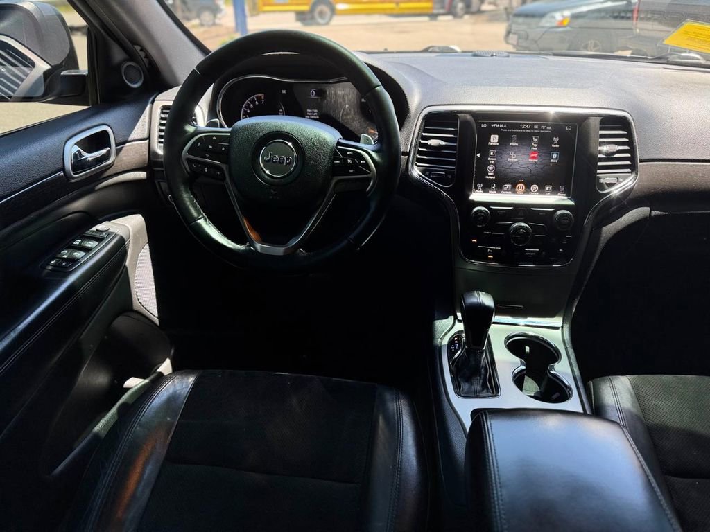 Used 2017 Jeep Grand Cherokee Altitude AWD/4WD image 21