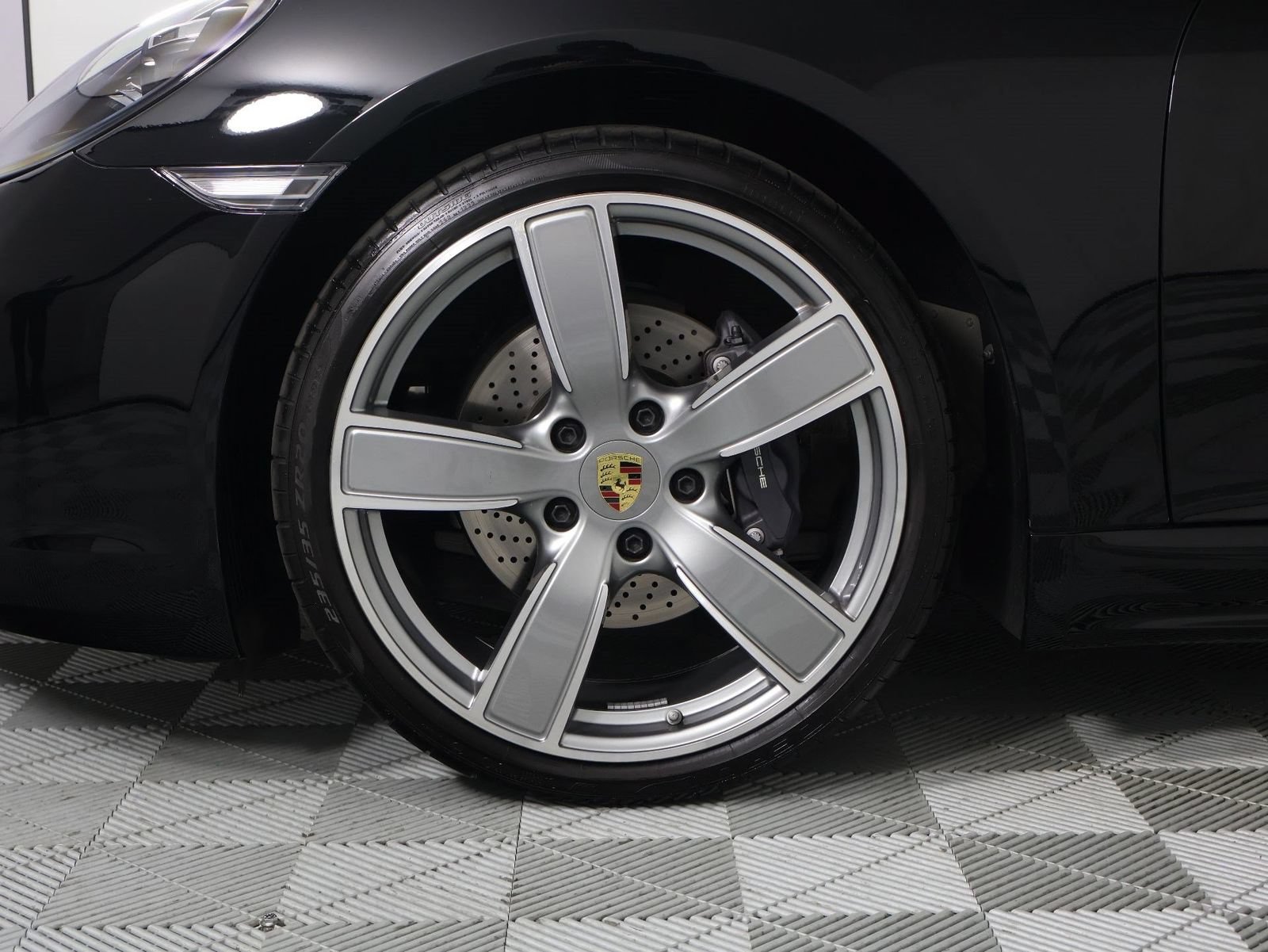 Certified 2023 Porsche 718 Boxster RWD image 25