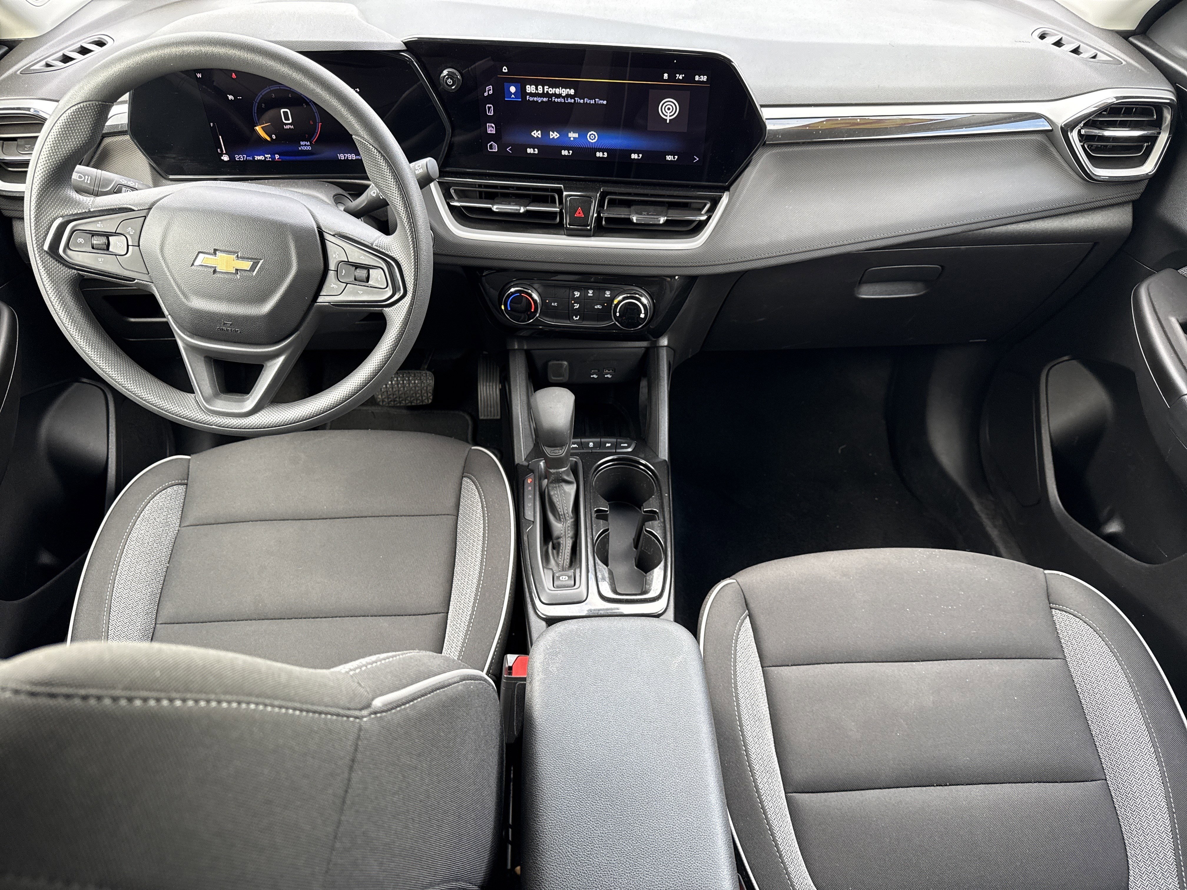 Used 2025 Chevrolet TrailBlazer LT image 27