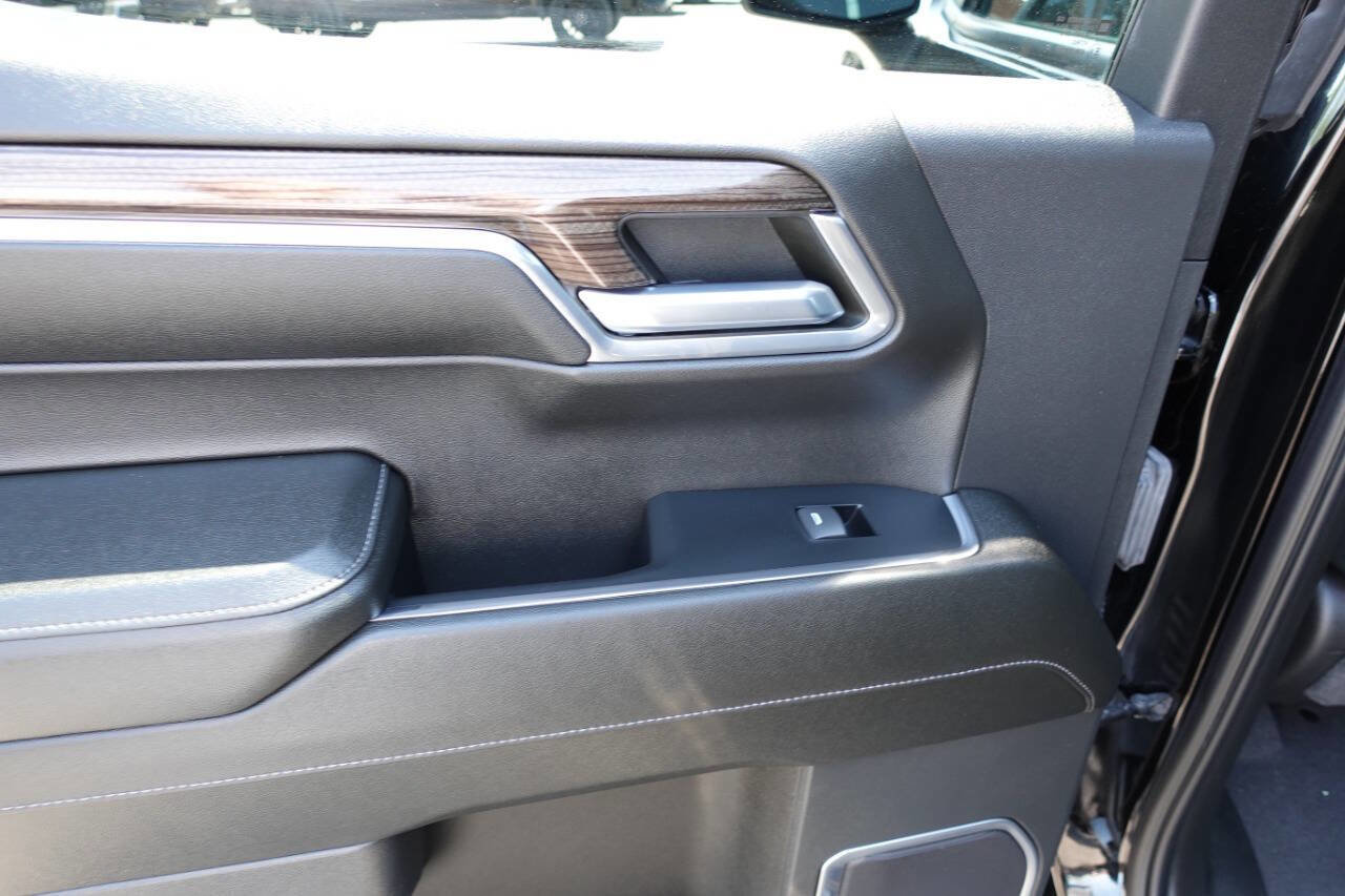 Used 2023 Chevrolet Silverado 1500 LT AWD/4WD image 22