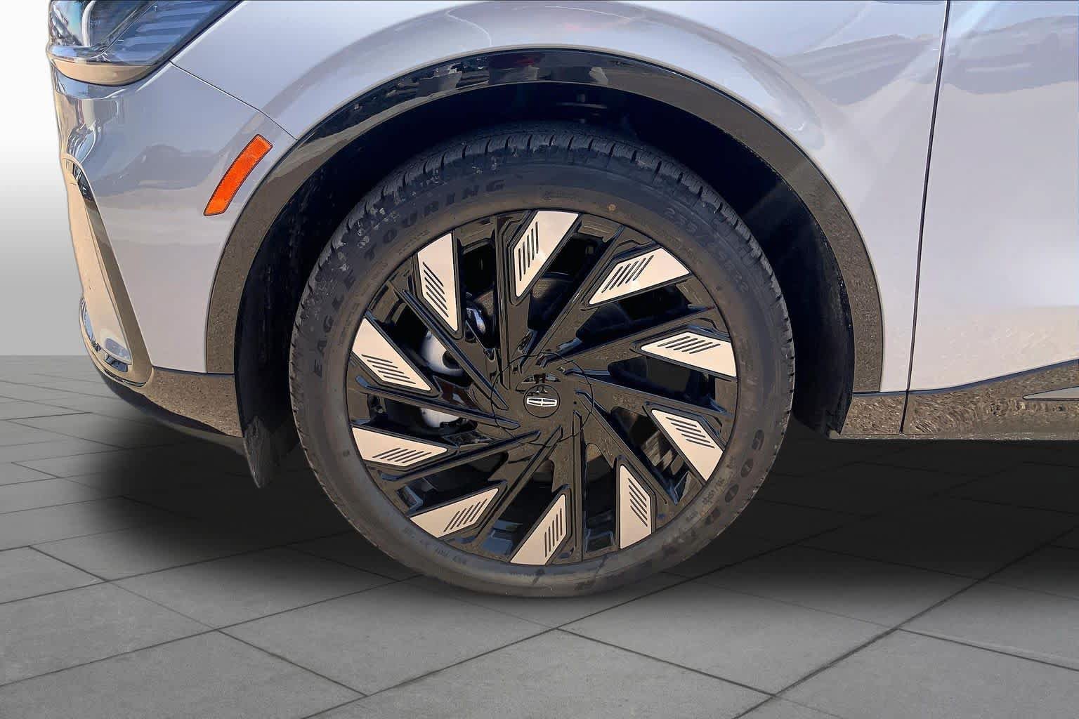New 2026 Lincoln Nautilus Reserve w/ Jet Appearance Package AWD/4WD image 11