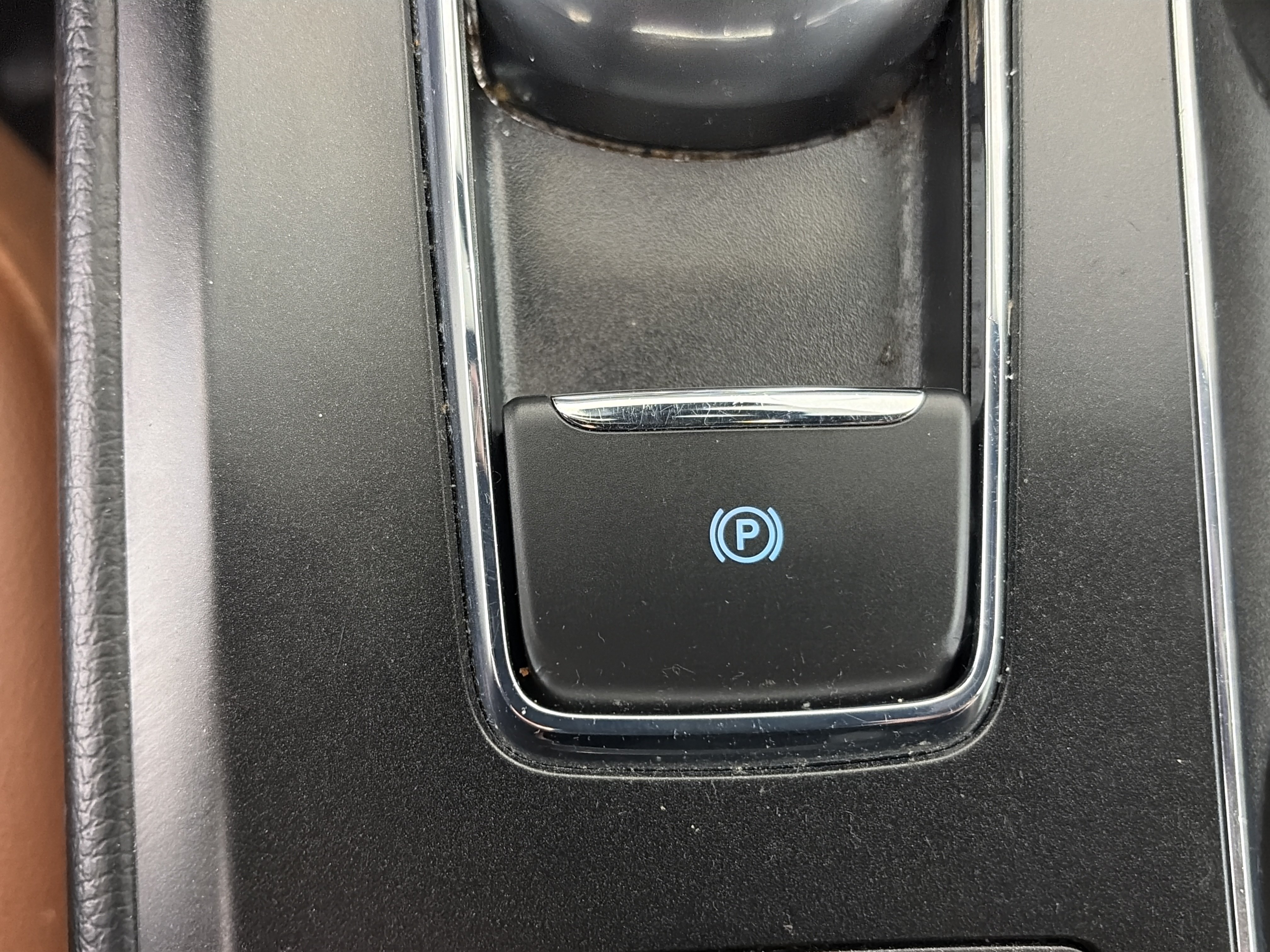 Used 2019 Ford Fusion Titanium FWD image 27