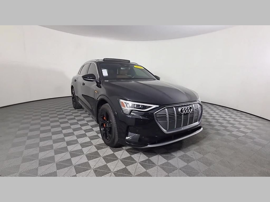 Used 2022 Audi e-tron Premium AWD/4WD image 52