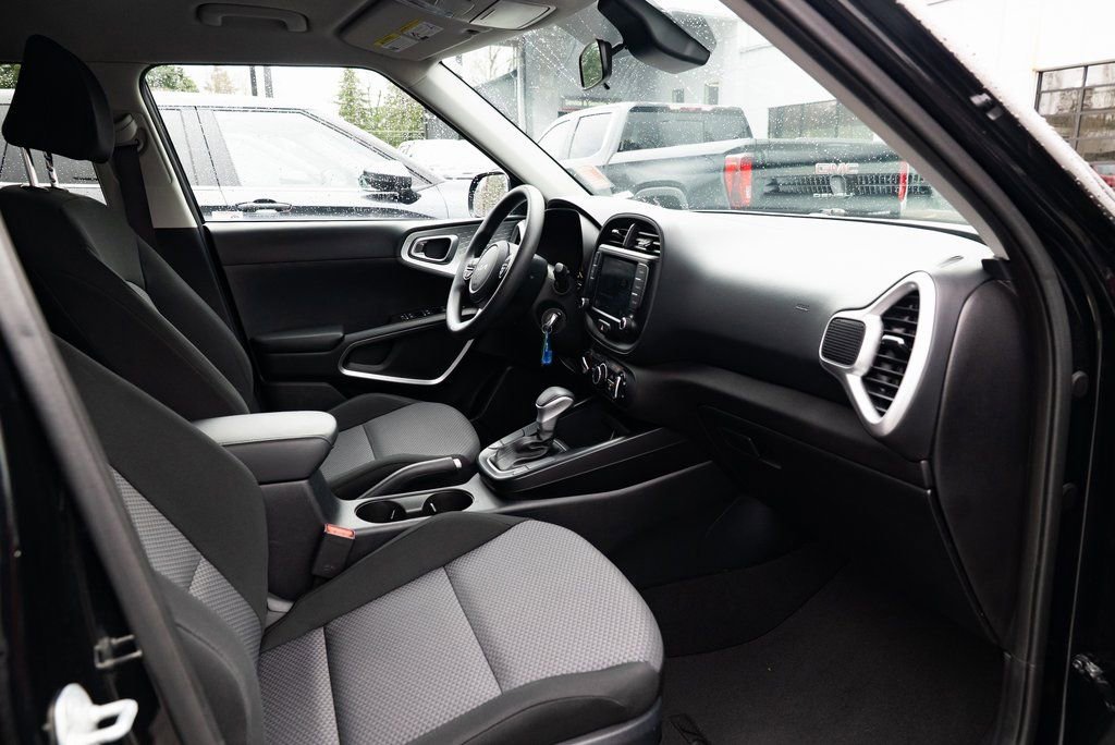 Used 2024 Kia Soul LX w/ Option Group 015 image 25