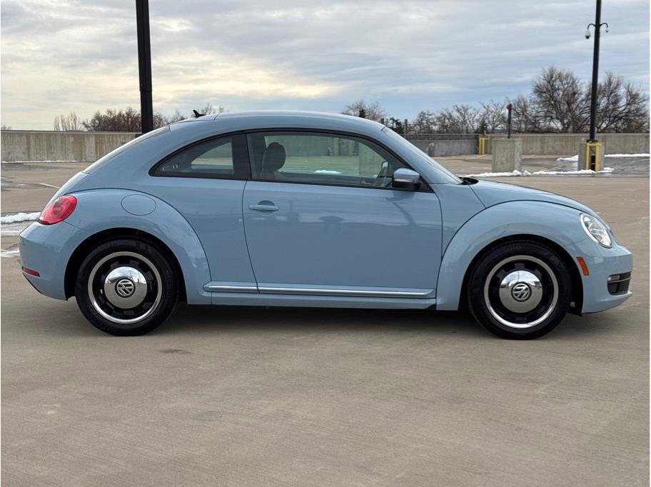 Used 2013 Volkswagen Beetle 2.5 image 9
