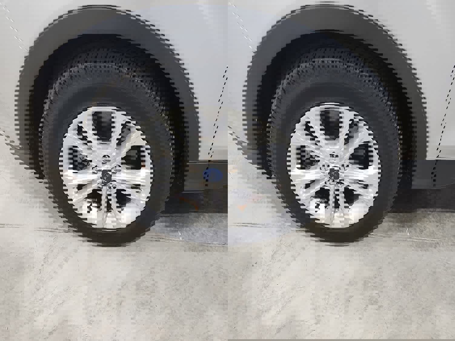 Used 2019 Ford Escape SE image 12