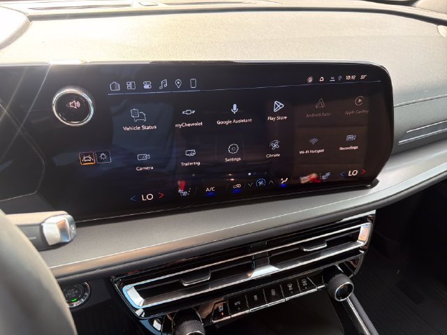 New 2027 Chevrolet Traverse LT w/ Sun and Wheel Package FWD image 26