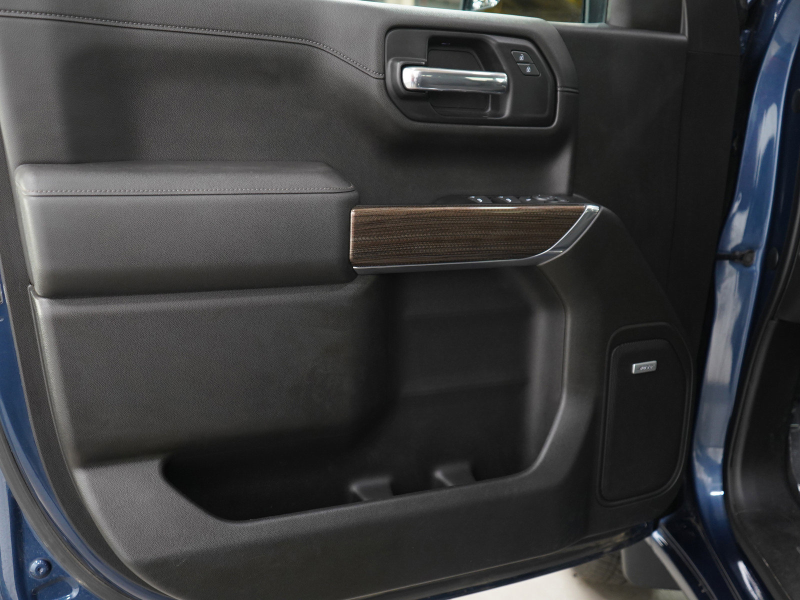 Used 2019 Chevrolet Silverado 1500 RST w/ All-Star Edition image 16