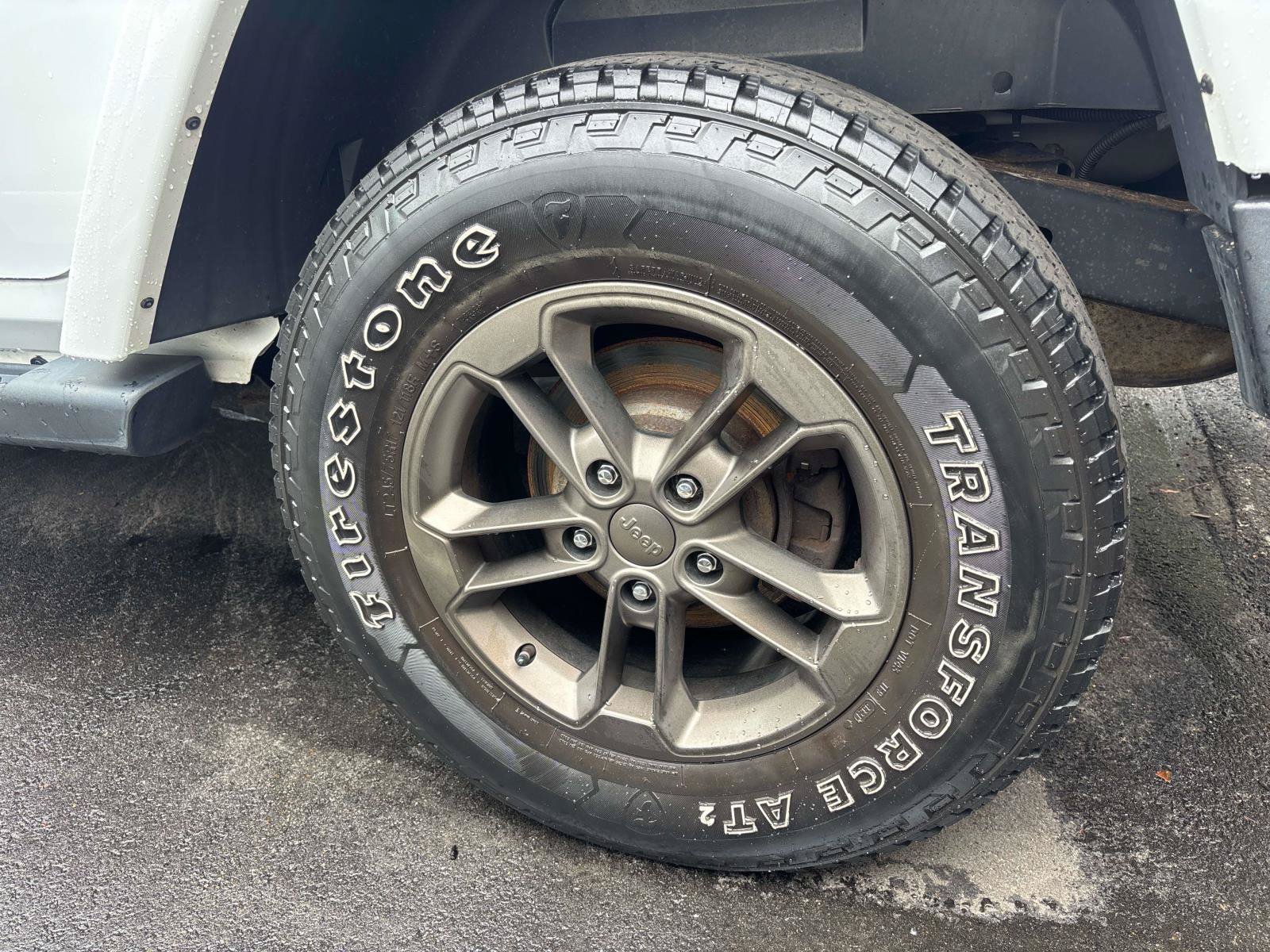 Used 2017 Jeep Wrangler Unlimited Sahara AWD/4WD image 24