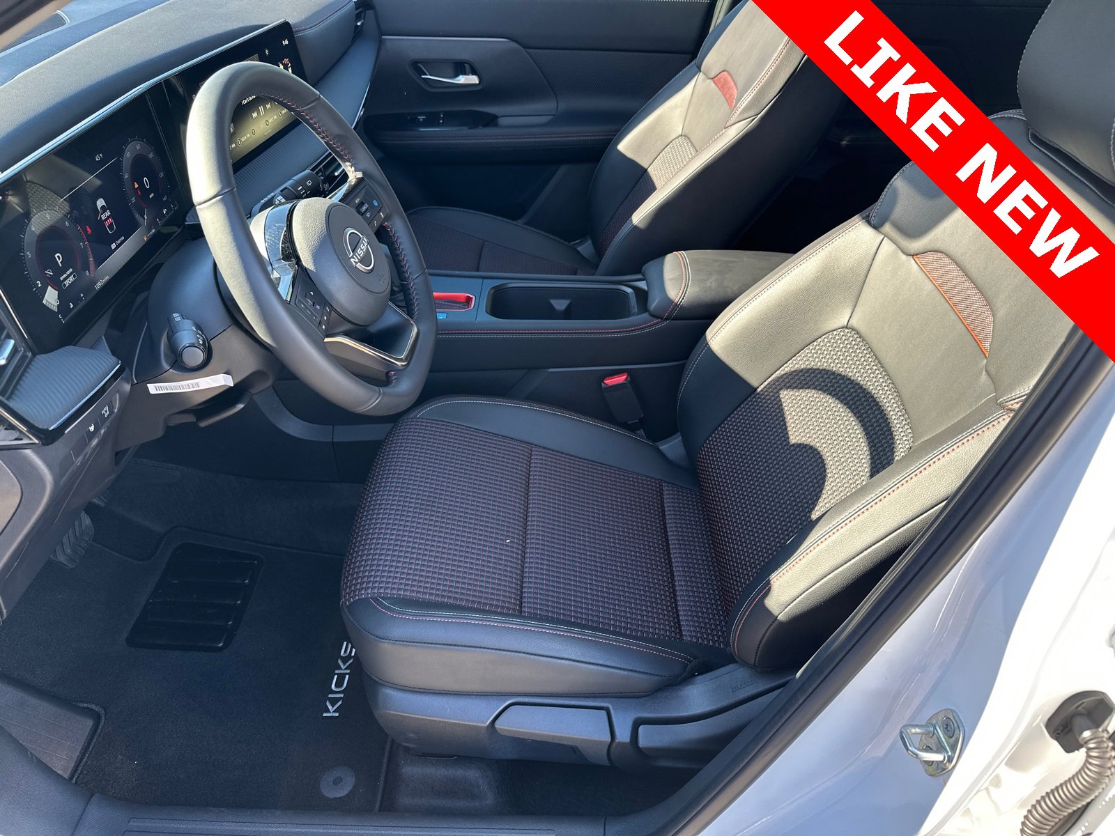 Certified 2025 Nissan Kicks SR image 9