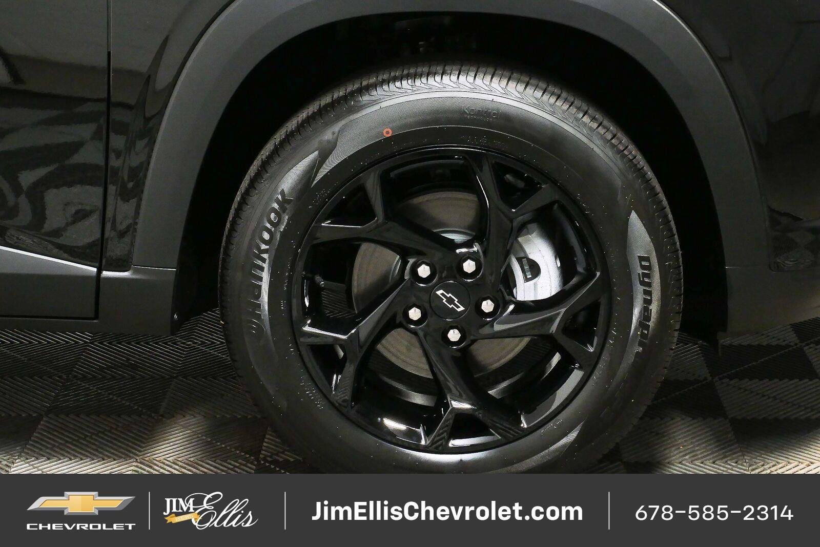 New 2026 Chevrolet Trax LT w/ Driver Confidence Package FWD image 35