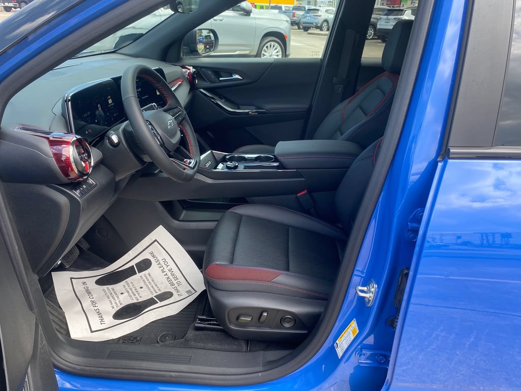 New 2026 Chevrolet Equinox RS w/ Convenience Package III FWD image 10