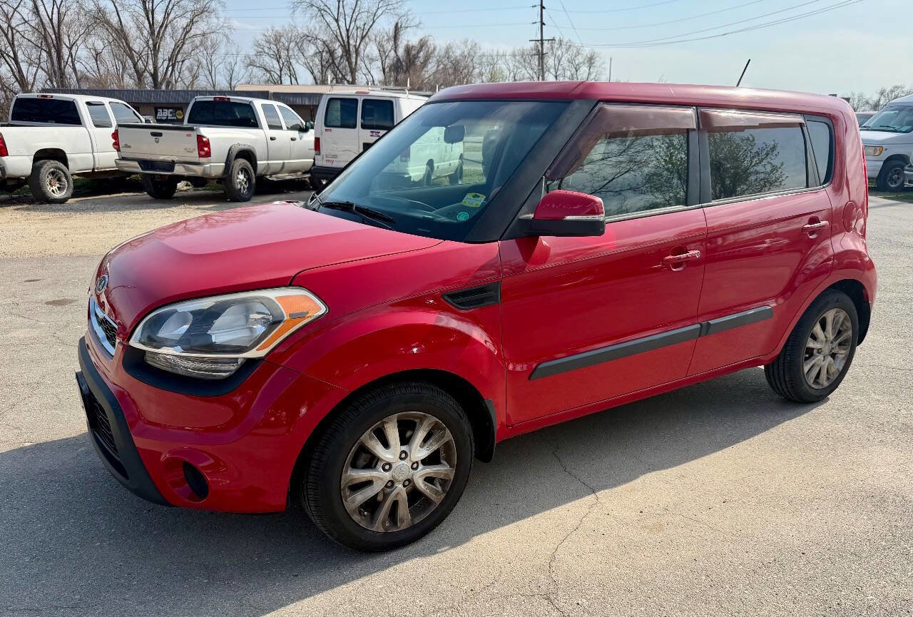 Used 2012 Kia Soul + w/ Audio Pkg image 2