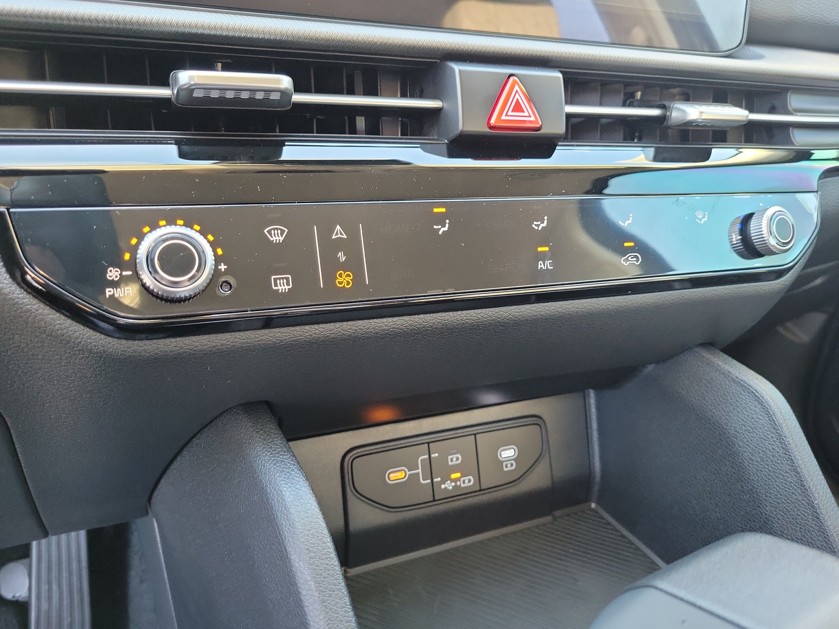 New 2027 Kia Sportage LX w/ LX Convenience Package FWD image 18