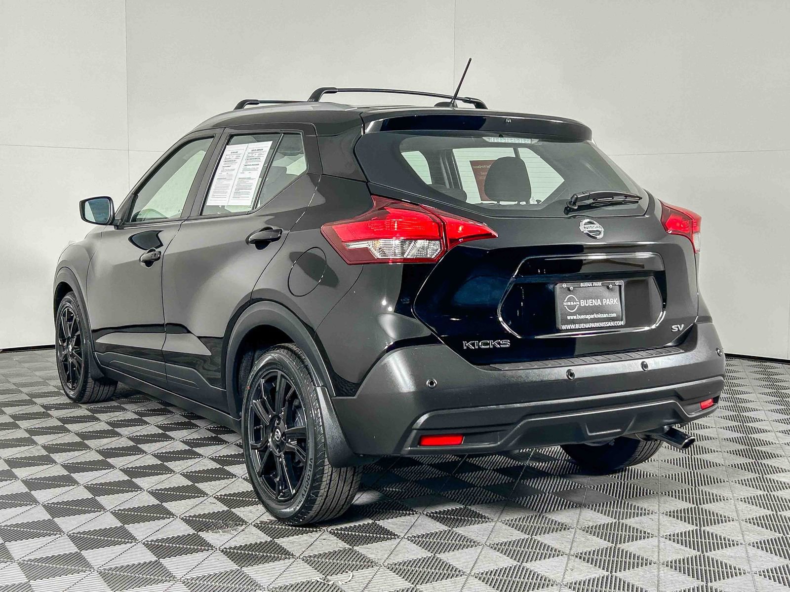 Certified 2020 Nissan Kicks SV w/ Exterior Package FWD image 6