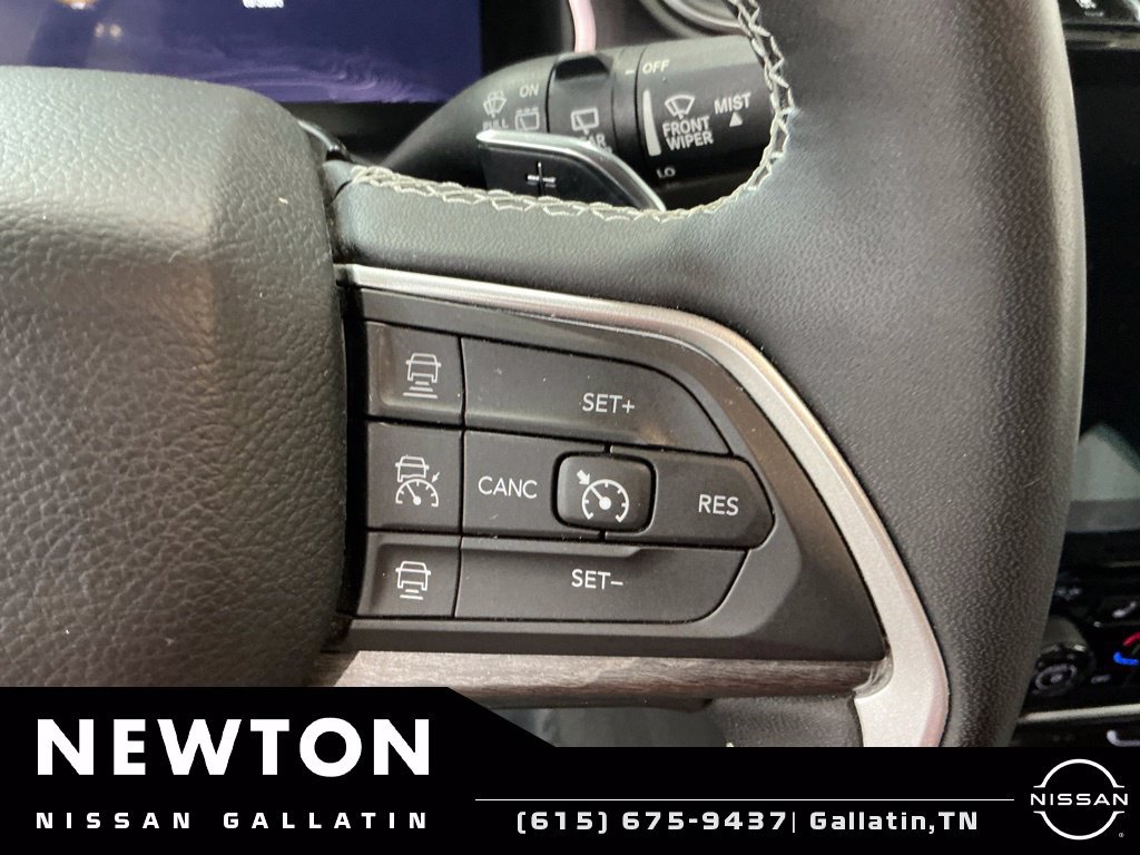Used 2023 Jeep Grand Cherokee Limited w/ Luxury Tech Group II AWD/4WD image 45