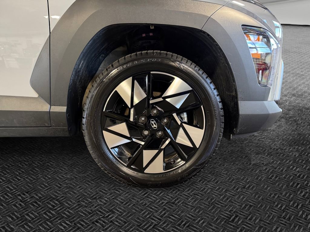 Used 2024 Hyundai Kona SEL AWD/4WD image 11