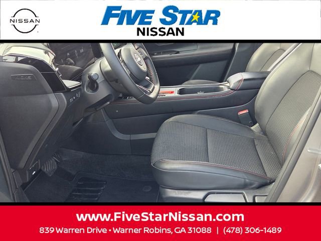 Used 2025 Nissan Kicks SR w/ Illumination Package FWD image 5