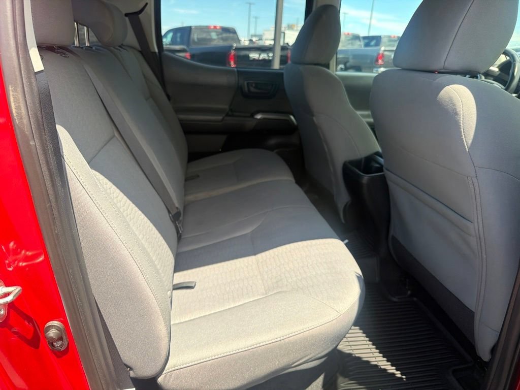 Used 2018 Toyota Tacoma SR5 AWD/4WD image 24