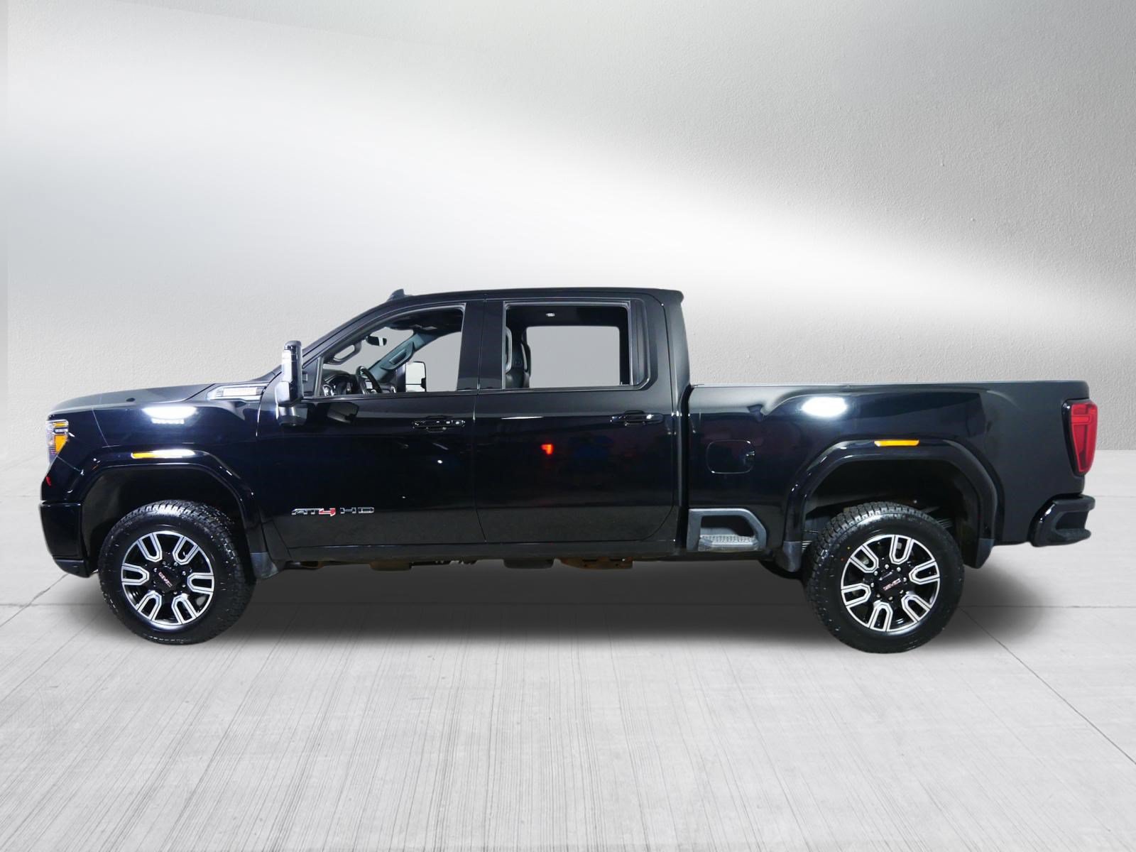 Certified 2022 GMC Sierra 3500 AT4 w/ AT4 Premium Plus Package AWD/4WD image 4