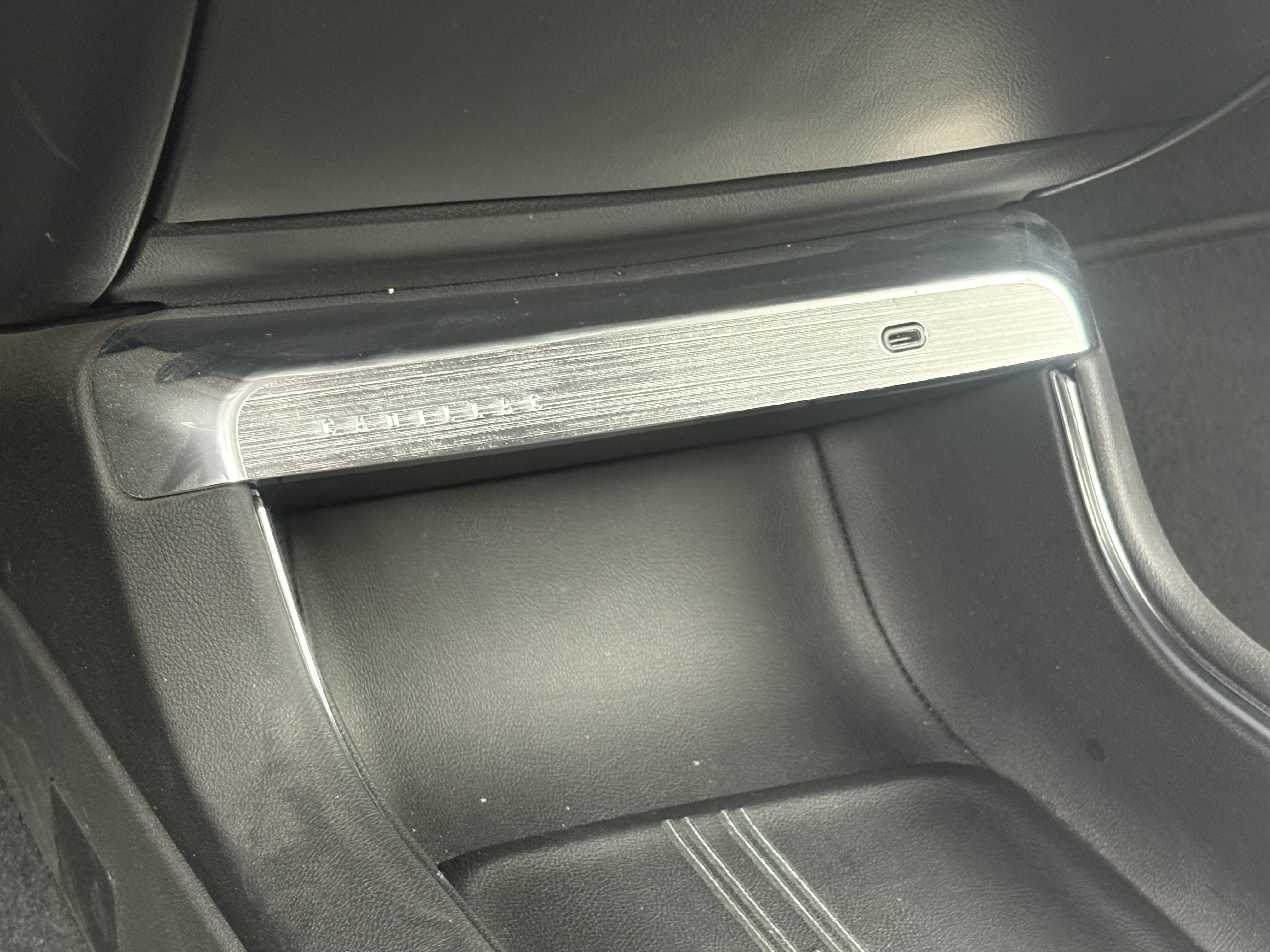Certified 2024 Cadillac Lyriq Luxury AWD/4WD image 24