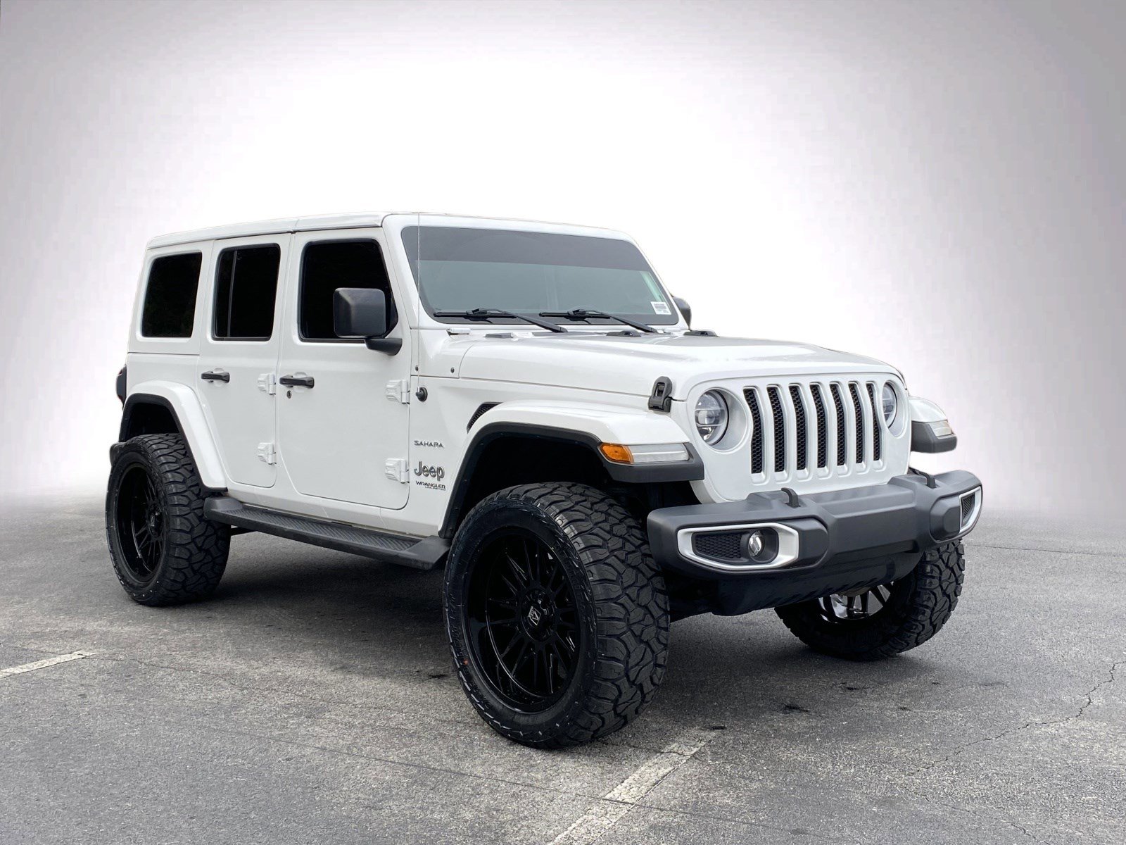 Used 2021 Jeep Wrangler Unlimited Sahara image 2