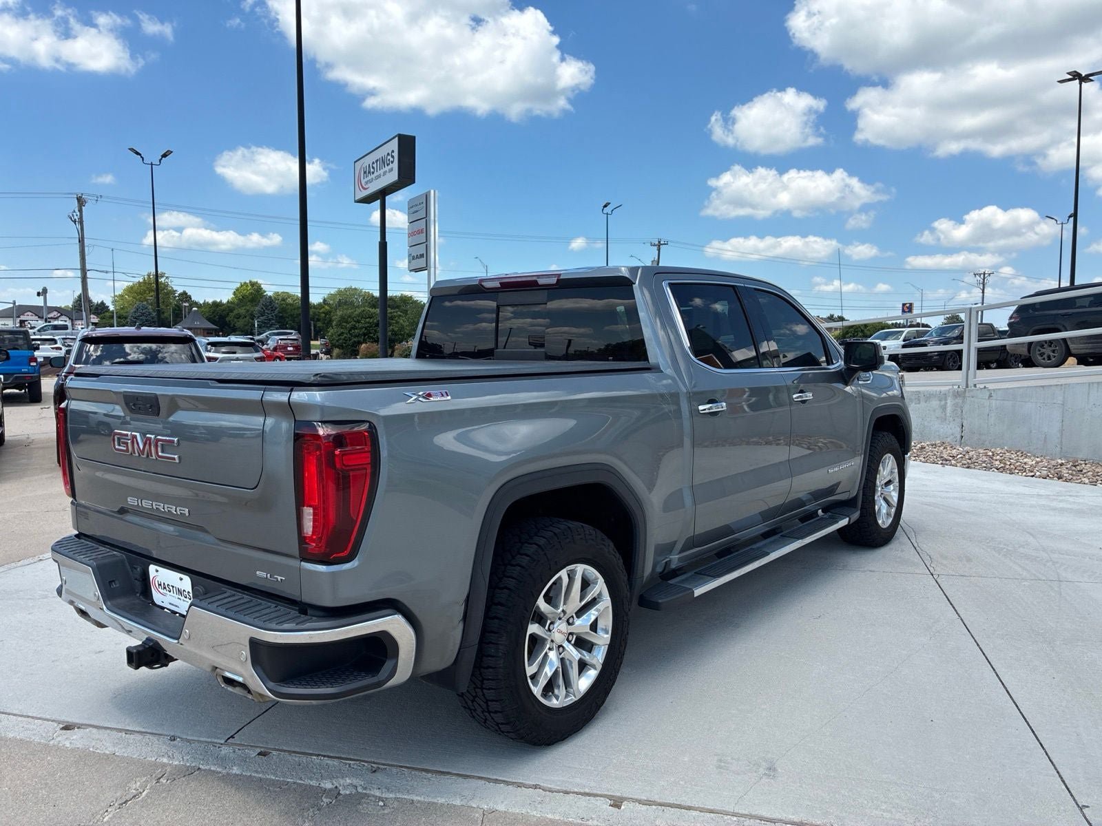 Used 2020 GMC Sierra 1500 SLT w/ SLT Premium Plus Package AWD/4WD image 8