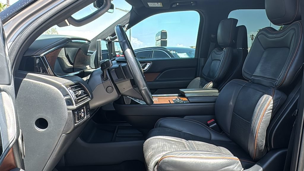Used 2022 Lincoln Navigator Black Label AWD/4WD image 21