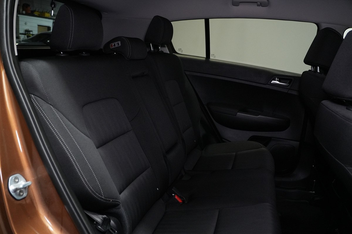 Used 2020 Kia Sportage LX FWD image 17