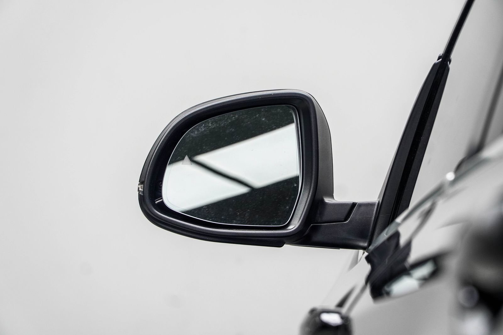 Used 2022 BMW X3 sDrive30i w/ Convenience Package w/ZPA image 17