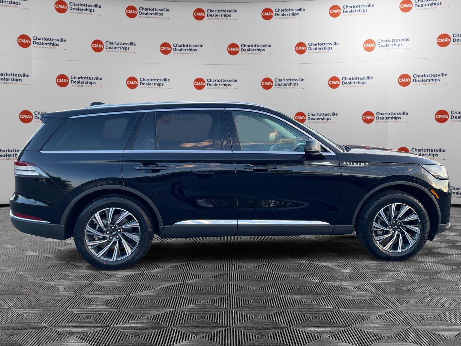 New 2026 Lincoln Aviator AWD image 6