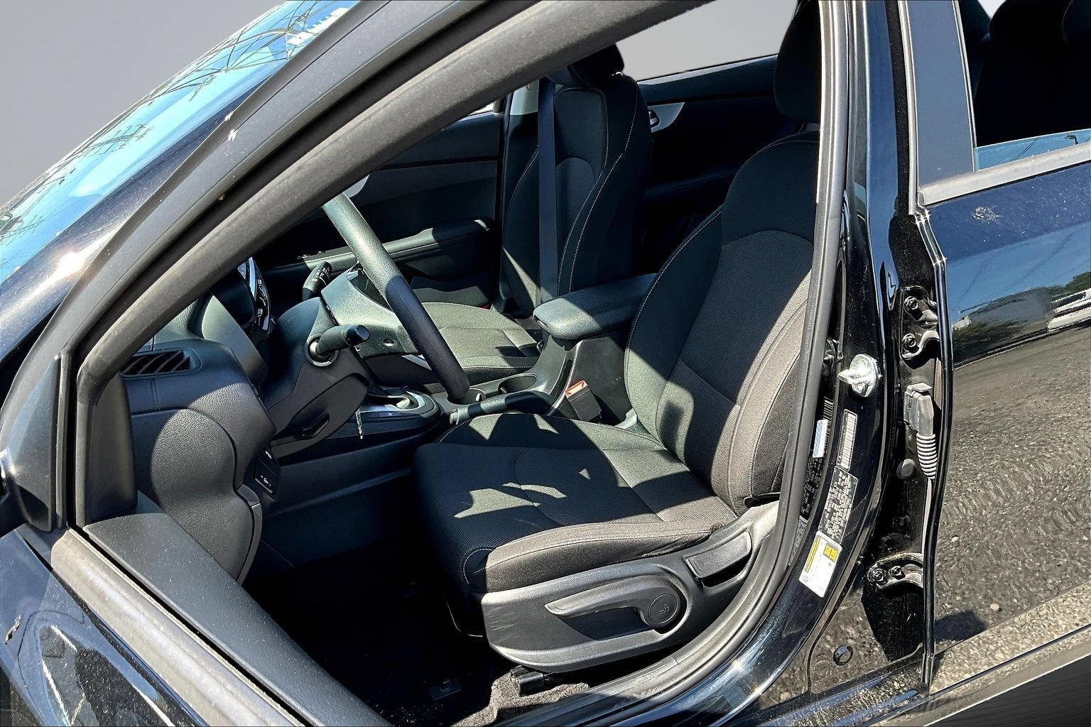 Used 2024 Kia Forte LXS FWD image 23