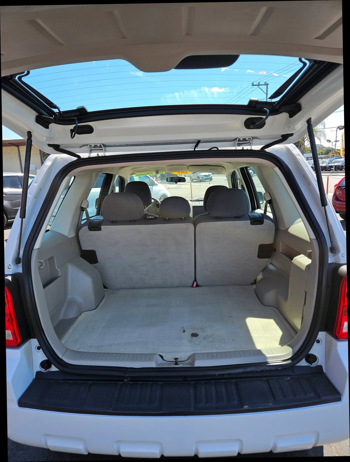 Used 2008 Ford Escape XLS image 10
