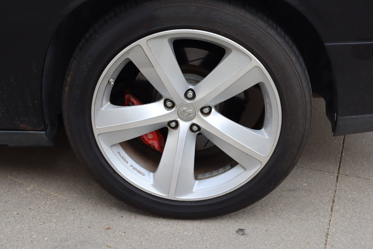 Used 2009 Dodge Challenger SRT8 w/ SRT Option Group II RWD image 29