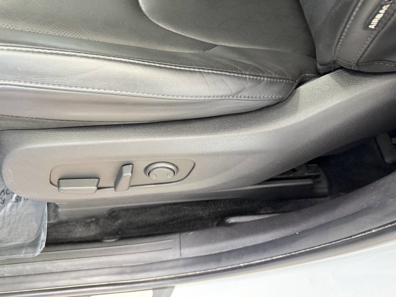 Used 2023 Kia Carnival LX FWD image 20