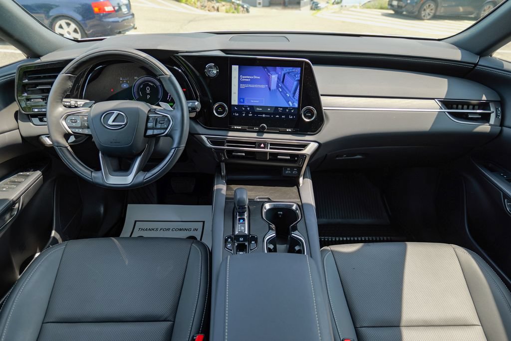 Used 2024 Lexus RX 350h w/ Accessory Package (Z1) AWD/4WD image 40