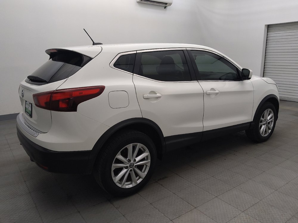 Used 2019 Nissan Rogue Sport S w/ Appearance Package image 10