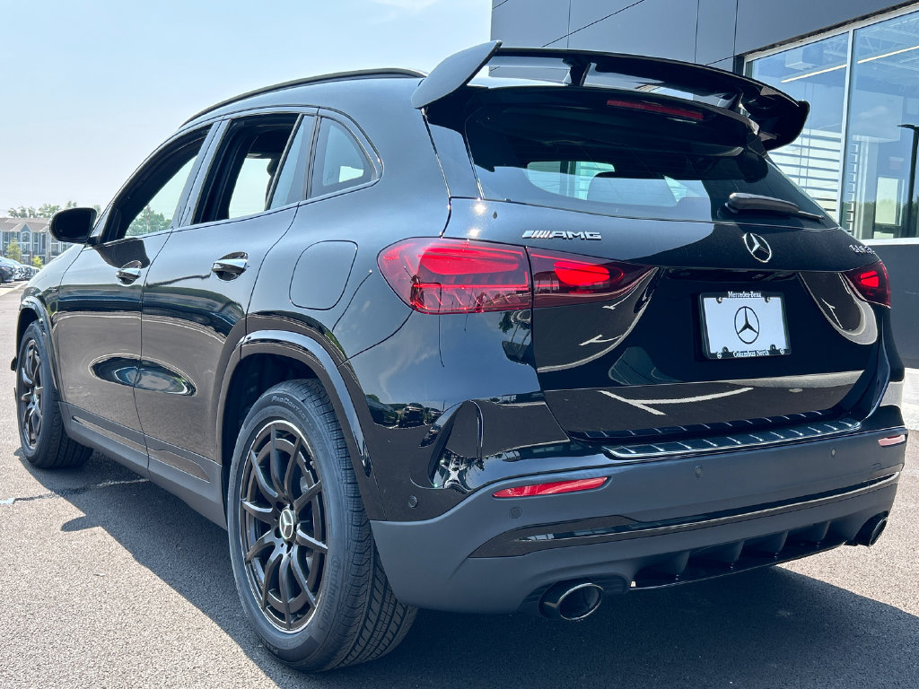 New 2026 Mercedes-Benz GLA 35 AMG 4MATIC image 5
